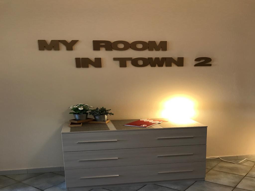 Myroom Station In Town 2 *